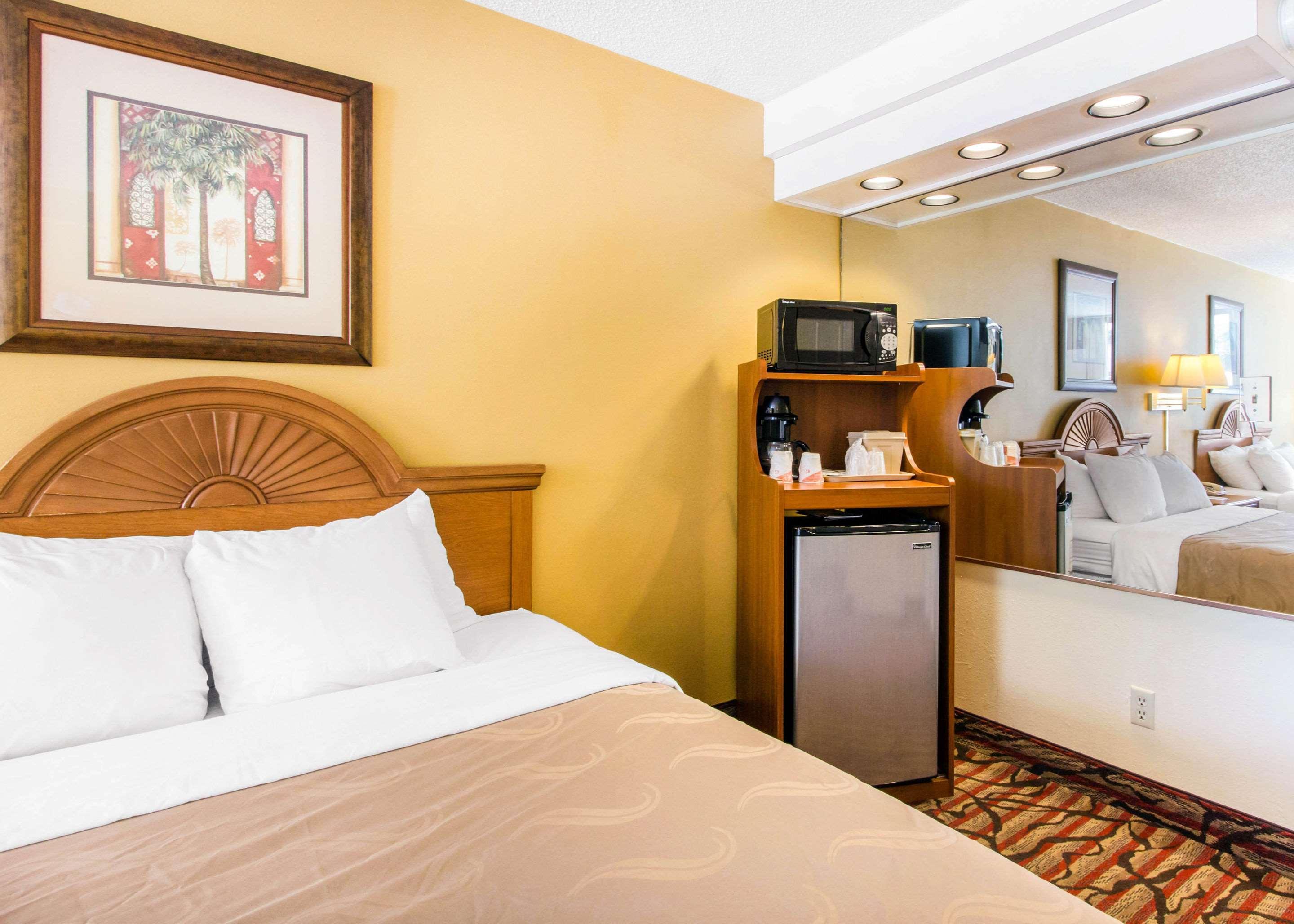 Rodeway Inn Central Clearwater Beach Exterior foto